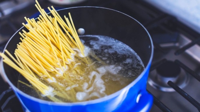 Perché e come riutilizzare l’acqua di cottura della pasta