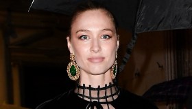 Velluto e trasparenze, Beatrice Borromeo a Venezia è una vera principessa dark