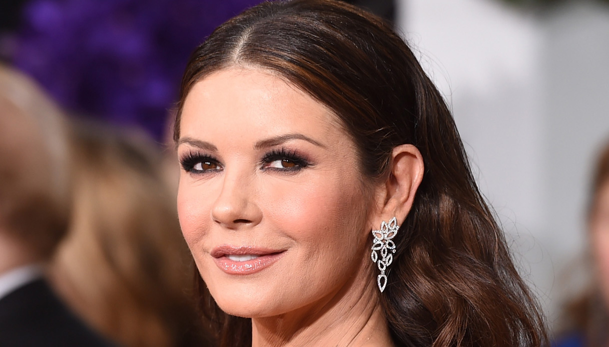 Catherine Zeta-Jones, 52 anni e fisico da ventenne: la sua dieta speciale