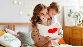 Frasi per la Festa della Mamma: sorprendila con le più belle e dolci