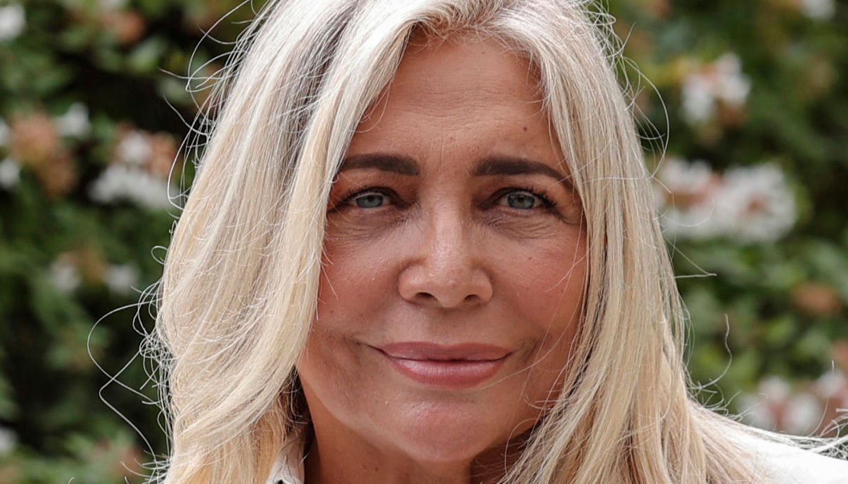 Mara Venier su Instagram: pulizie sfrenate e la replica di suo marito non si fa attendere