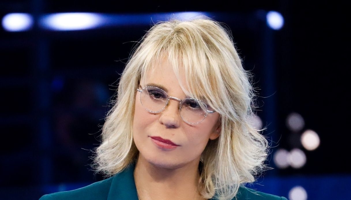 “Stavo per svenire”. Maria De Filippi ricorda il malore ad Amici