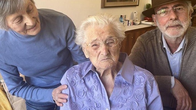 Addio a nonna Angela, 112 anni. Due guerre, tante passioni e un paio di segreti