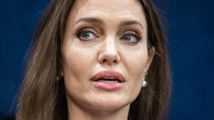Angelina Jolie in Ucraina, perché ha deciso di raggiungere i bambini di Leopoli