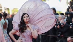 Cannes, i vestiti più spettacolari sul red carpet: vincono loro