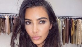 Occhi grandi e sguardo liftato come Kim Kardashian: il suo segreto è low cost