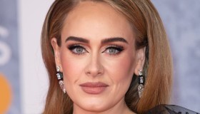 Adele, le prime foto private con Rich Paul. E il bacio è unico