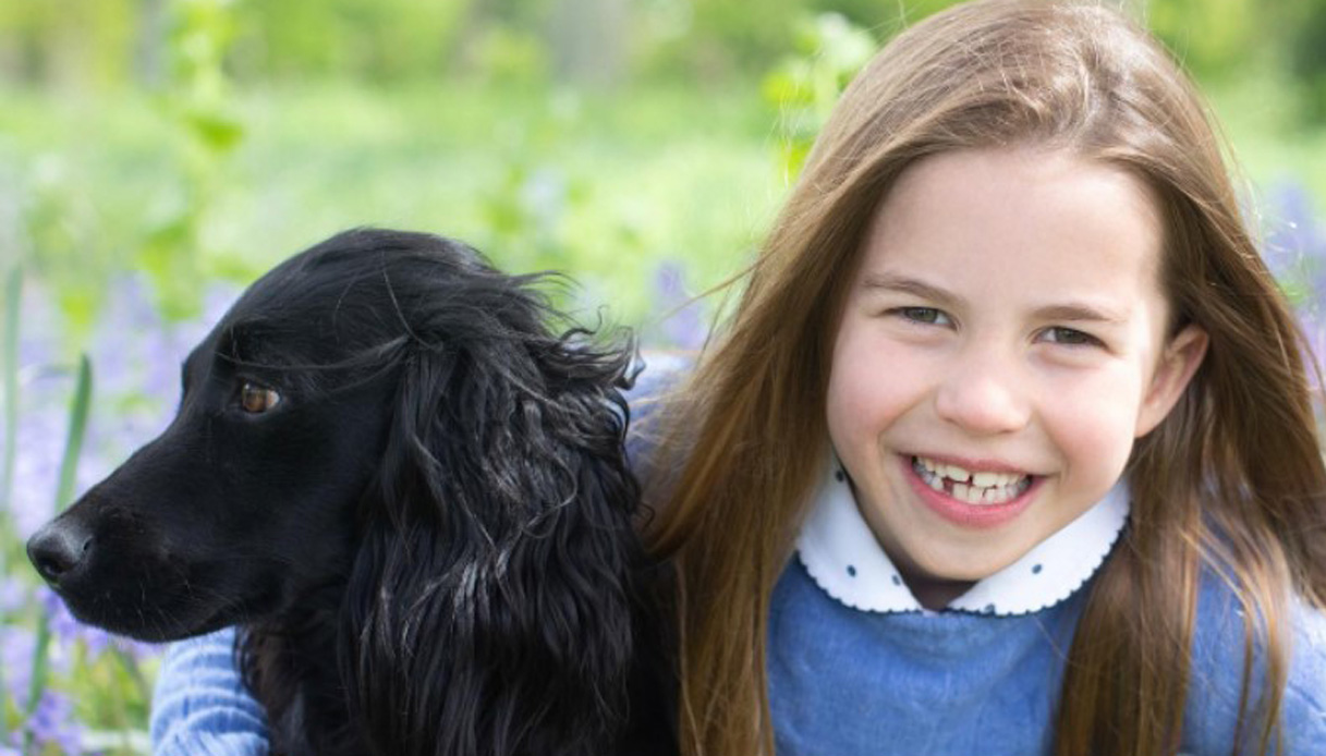 Kate Middleton, Charlotte compie 7 anni ma le foto bellissime dividono