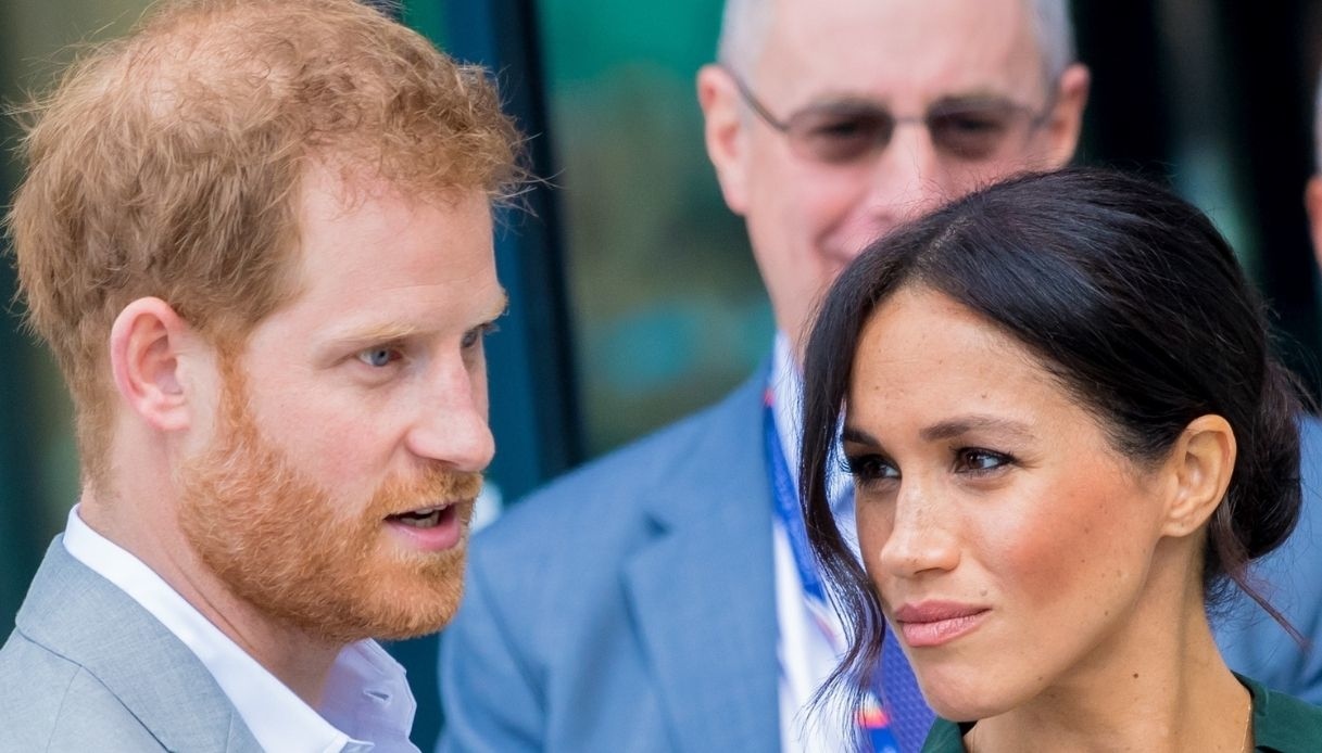 “Opportunisti e narcisisti”. Harry e Meghan, cosa c’è (davvero) dietro il ritorno a Palazzo
