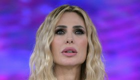 Isola dei Famosi, programmazione dimezzata: quando va in onda