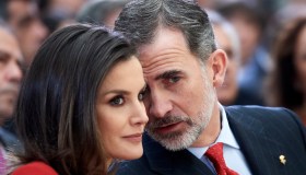 Letizia di Spagna festeggia diciotto anni d’amore con Felipe. Ma c’è l’ombra di Juan Carlos