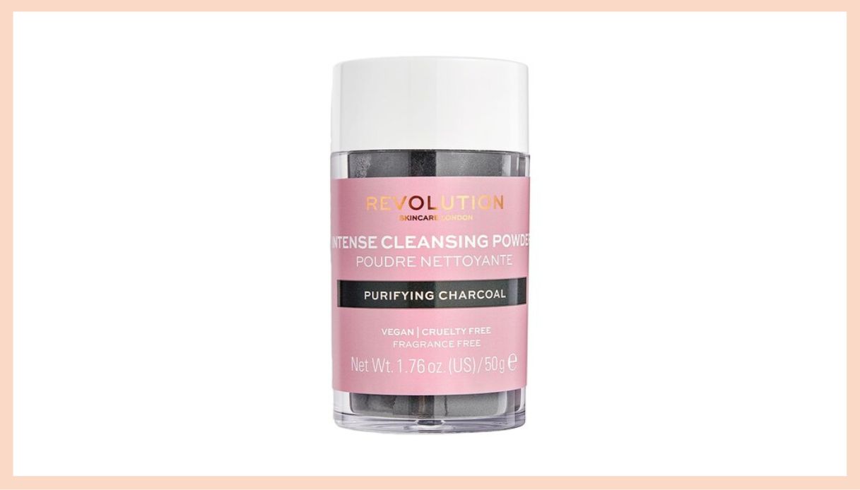 Revolution Skincare Intense Cleansing Powder Purifying Charcoal confezione bianca, rosa e nera