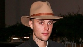 Justin Bieber, stop al tour: “Sono seriamente malato”. Di cosa soffre