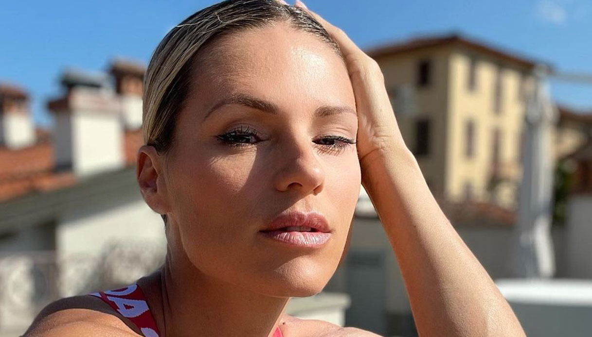 Michelle Hunziker meravigliosa: il bikini bianco strepitoso su Instagram