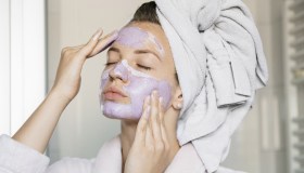 Attenzione a non usare questi ingredienti nella tua skincare estiva 😨🤭