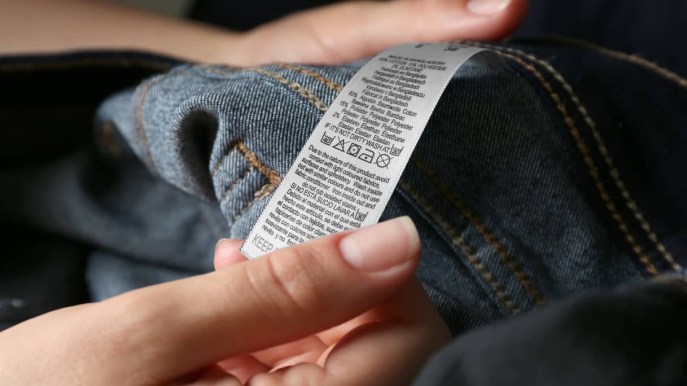 Etichette dei vestiti: quello che dovete sapere per leggerle nel modo giusto!