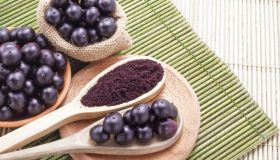 Bacche di Acai: cosa sono, proprietà e come consumarle