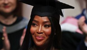 Naomi Campbell riceve la laurea onoraria a 52 anni. Il discorso che fa bene a tutte