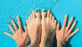Abbinare lo smalto di mani e piedi: i segreti per farlo al meglio