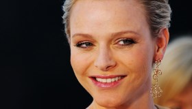 Charlene di Monaco magnifica con l’abito in pizzo che nasconde un dettaglio strategico