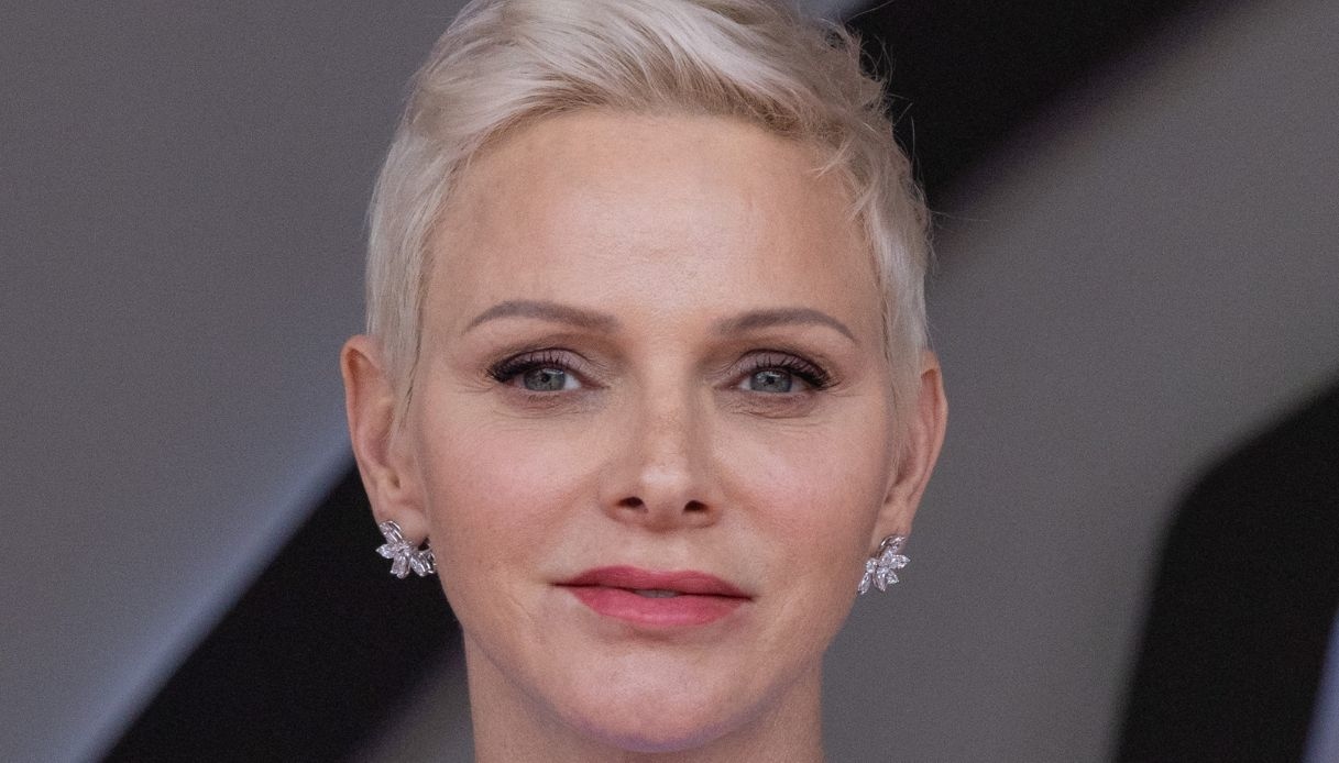 Charlene di Monaco è più bella che mai: la foto con Alberto e i figli svela tutto