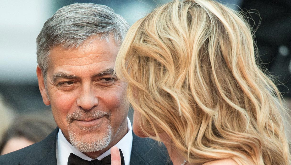 Goerge Clooney, thanks to Julia Roberts, earned 962 million