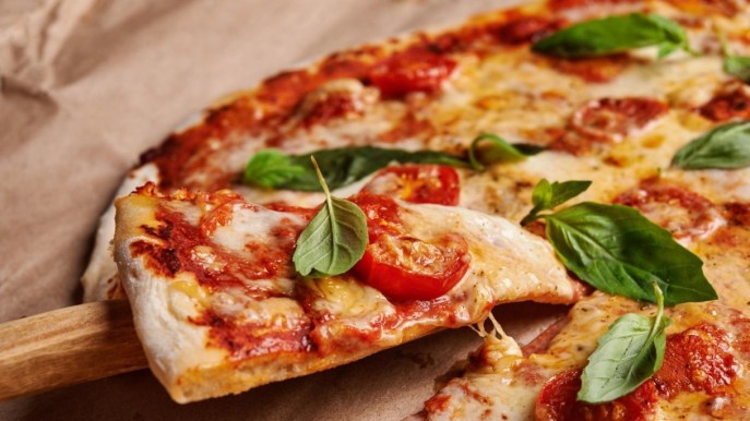 La pizza più cara al mondo costa 8.300 euro: come è fatta