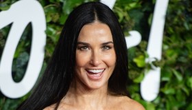 Demi Moore ha svelato il segreto dei suoi capelli iconici