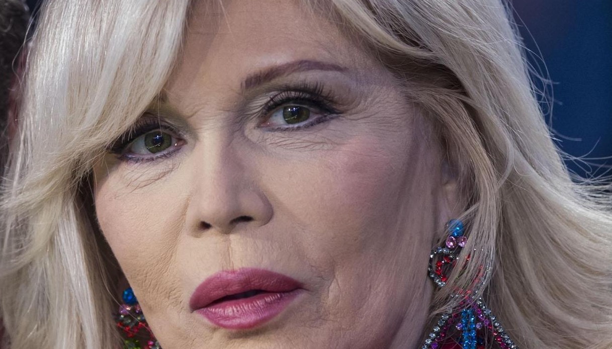 Amanda Lear, The Unexpected Confessions of Dali and His Past