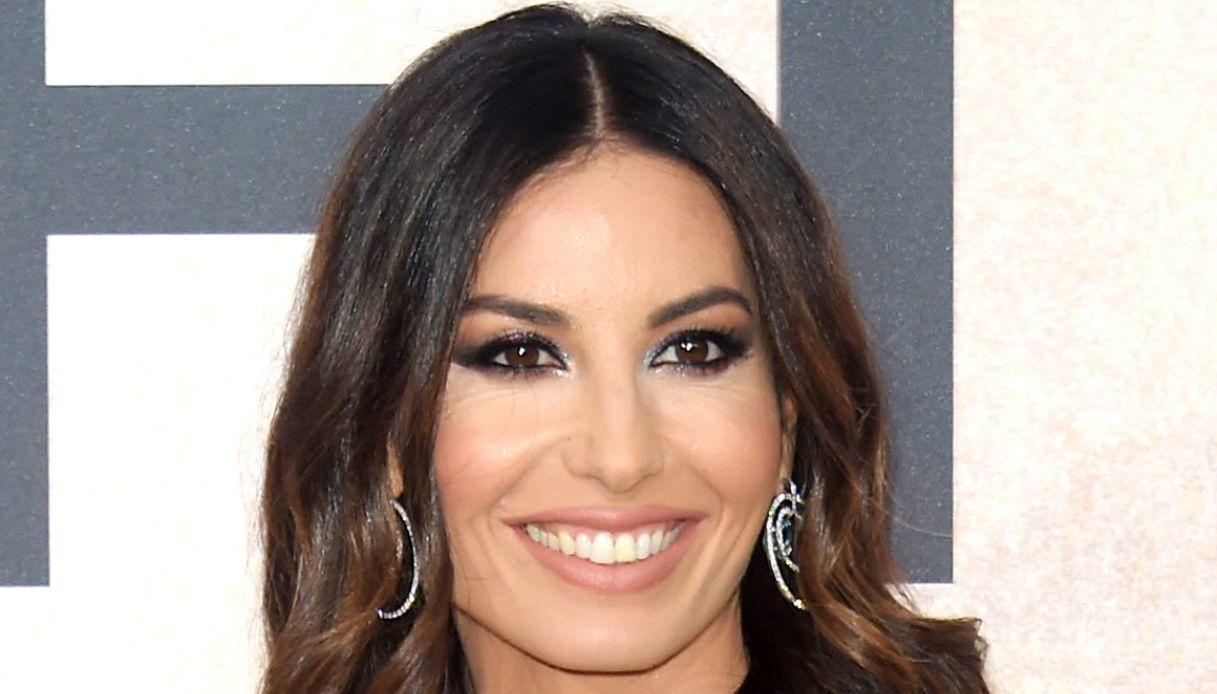 Gregoraci, look-pigiama per il primo giorno di scuola di Nathan (e la retta è da capogiro)