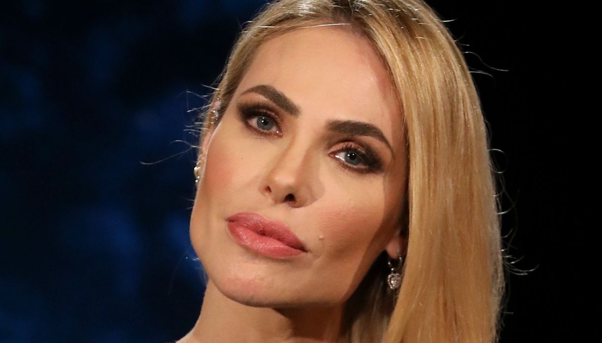 Ilary Blasi: «Sono felice, dopo il divorzio la vita non è finita. Totti a  cena?»