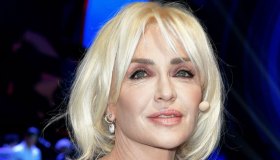 Paola Barale si trasforma a 55 anni: uno schianto su Instagram