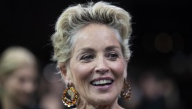 Sharon Stone: “In forma alla fine dell’estate”. Il bikini irresistibile a 64 anni