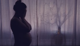 Il fenomeno dei neonati abbandonati è un’emergenza taciuta che ci riguarda