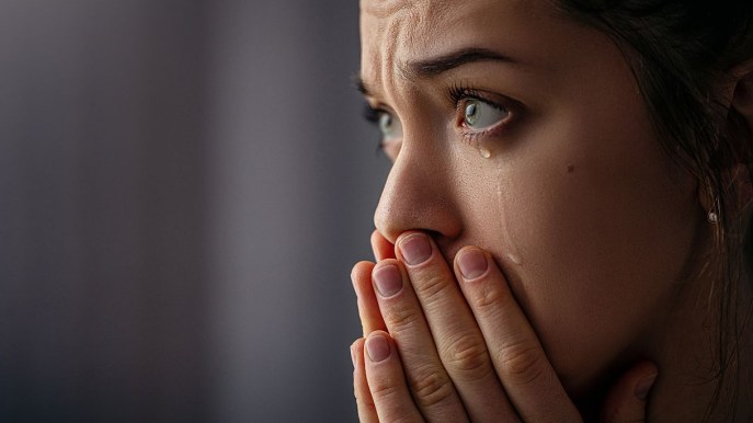 Crisi di pianto: le possibili cause e cosa fare per calmarsi