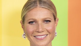 “Accetto la mia umanità”: la lezione di Gwyneth Paltrow sui cambiamenti del suo corpo