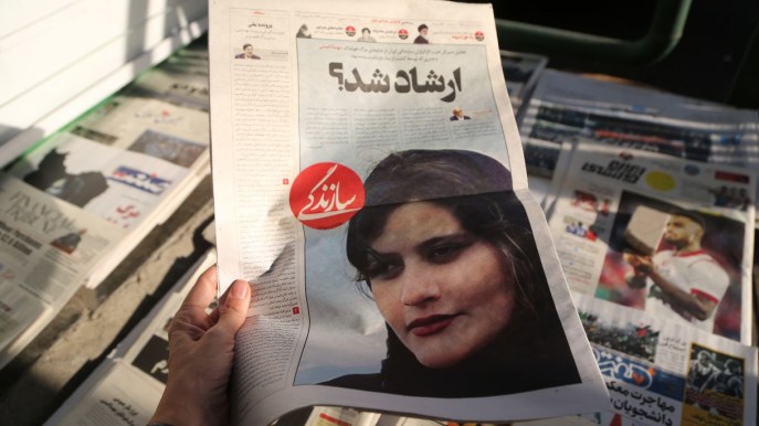 Mahsa Amini è morta: i sospetti, l’indignazione e le proteste