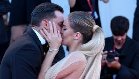 Venezia 79, Alessandro Basciano e Sophie Codegoni: proposta di nozze sul red carpet