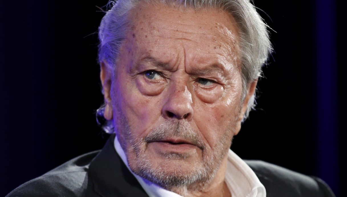 “Verissimo”, Anthony Delon: “Mio padre mi ha chiesto di porre fine alla sua vita”