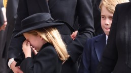 Kate Middleton, Charlotte scoppia in lacrime ai funerali della Regina