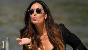 Festival di Venezia, Elisabetta Gregoraci: pizzo nero e top-lingerie