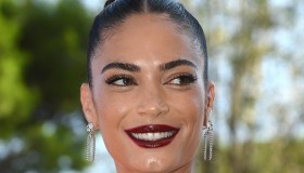 Elodie e Iannone non si nascondo più: complicità e tenerezza per le vie di Milano