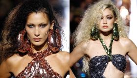 Gigi e Bella Hadid spettacolari in passerella per Tom Ford