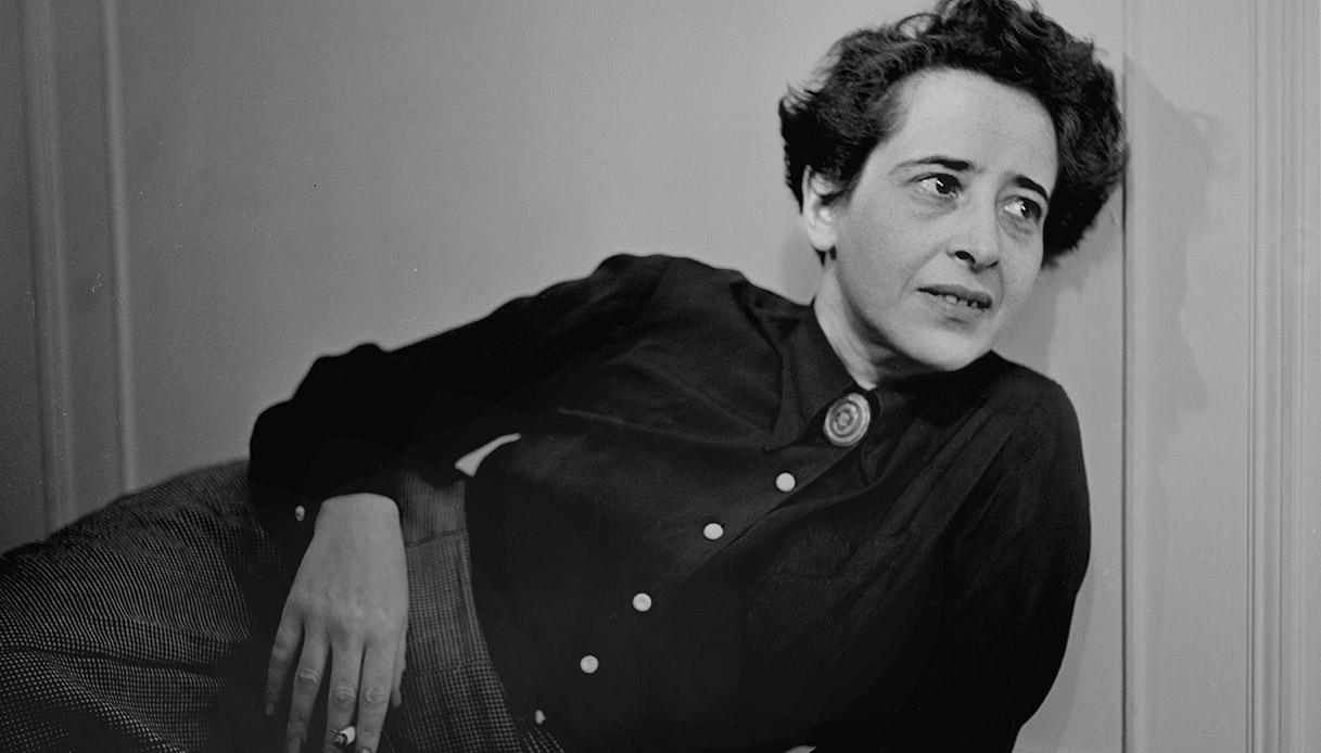 Hannah Arendt, che teorizzò la banalità del male