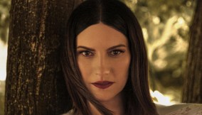 laura pausini critiche bella ciao risposta social