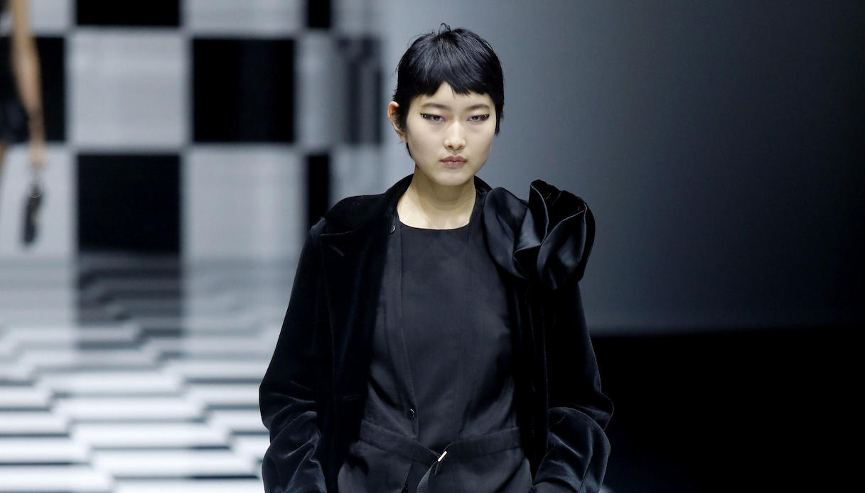 Nero in passerella per l’autunno 2022