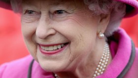 Regina Elisabetta, quali gioielli si porterà nella tomba