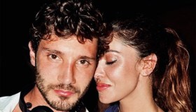 “Tanti auguri, vita”. De Martino, la dedica a Belen su Instagram (che è bella come non mai)