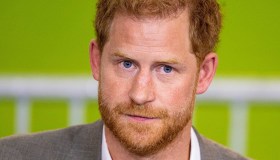 “Ostilità di Harry verso Camilla”. La sua presenza all’Incoronazione è a rischio