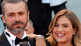 Cristina Marino incinta e bellissima con il pancino: lo scherzo su Luca Argentero